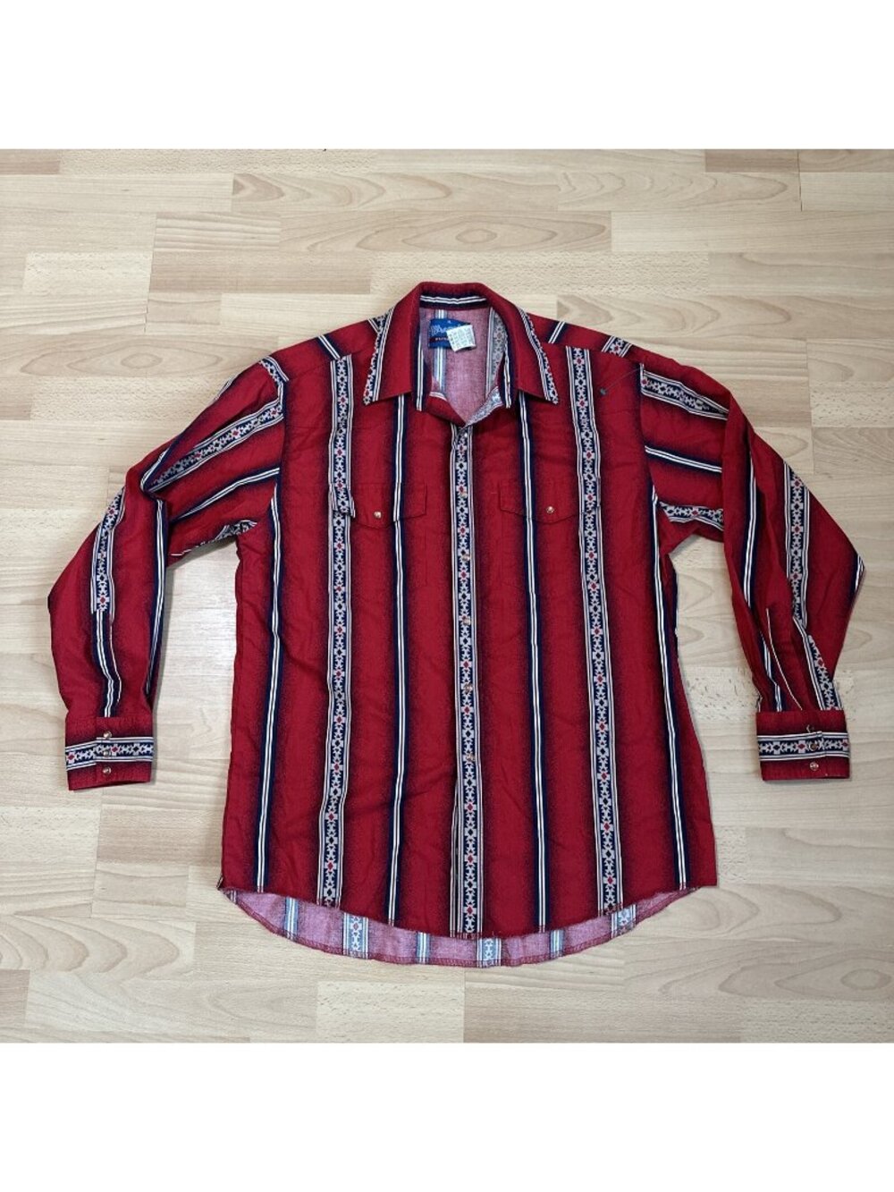 Wrangler Brushpopper Shirt Men’s XL Red Vintage Aztec Rodeo Pearl Snap